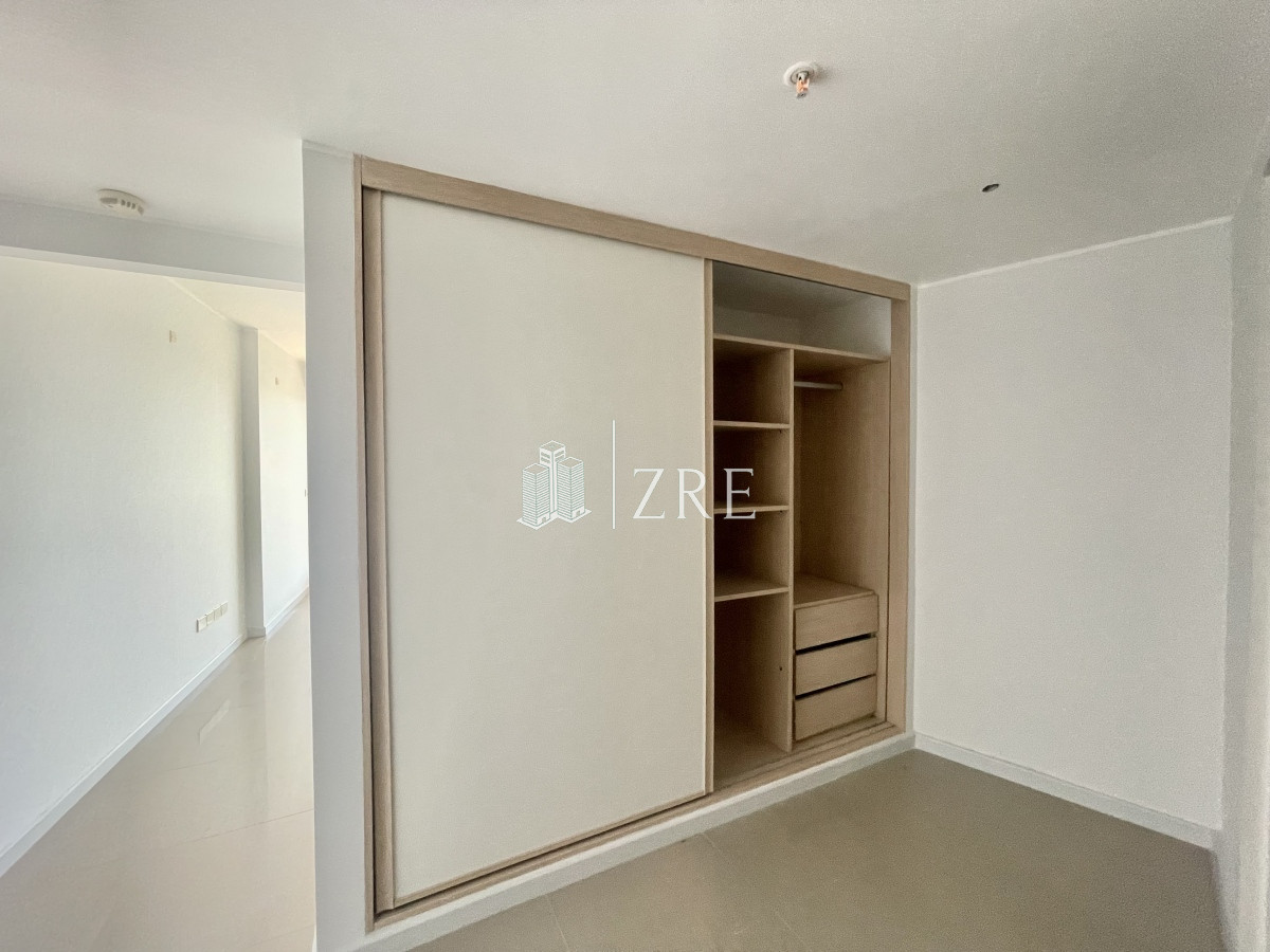 Apartamento ID.224 - Venta apartamento. 3 Dormitorios. Playa mansa, Punta del Este.
