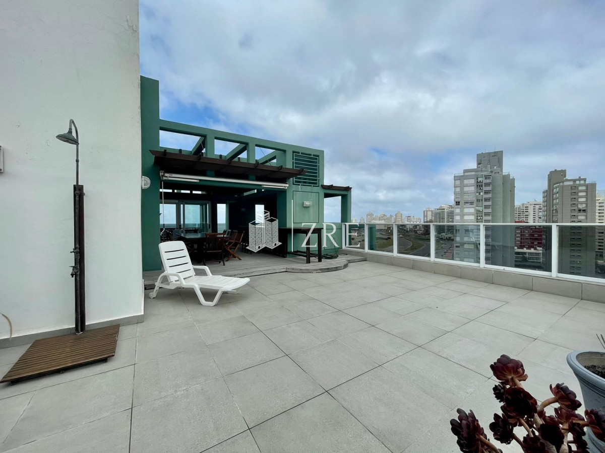 Apartamento ID.491 - Venta penthouse en primera linea de la Brava!