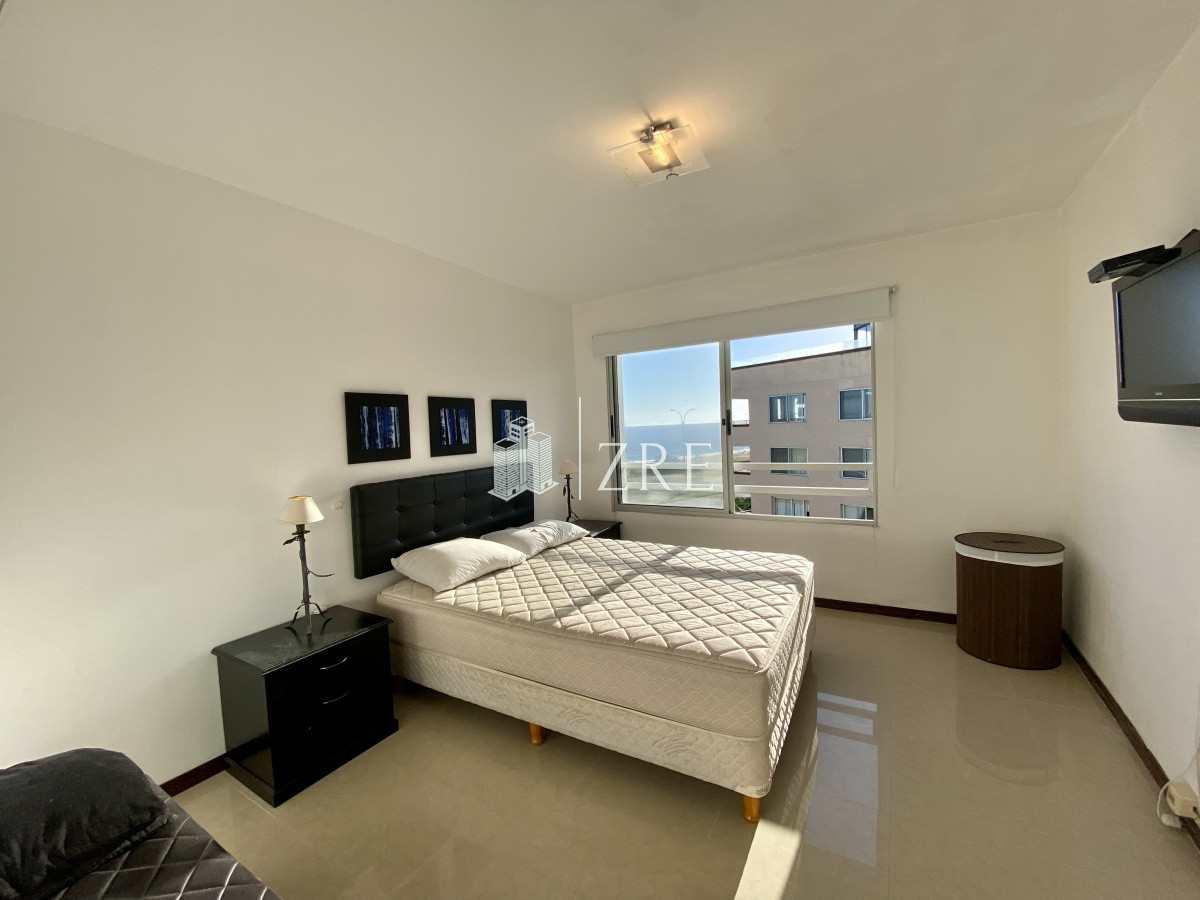 Apartamento ID.374 - Venta apartamento Penthouse primera linea de Playa Mansa!