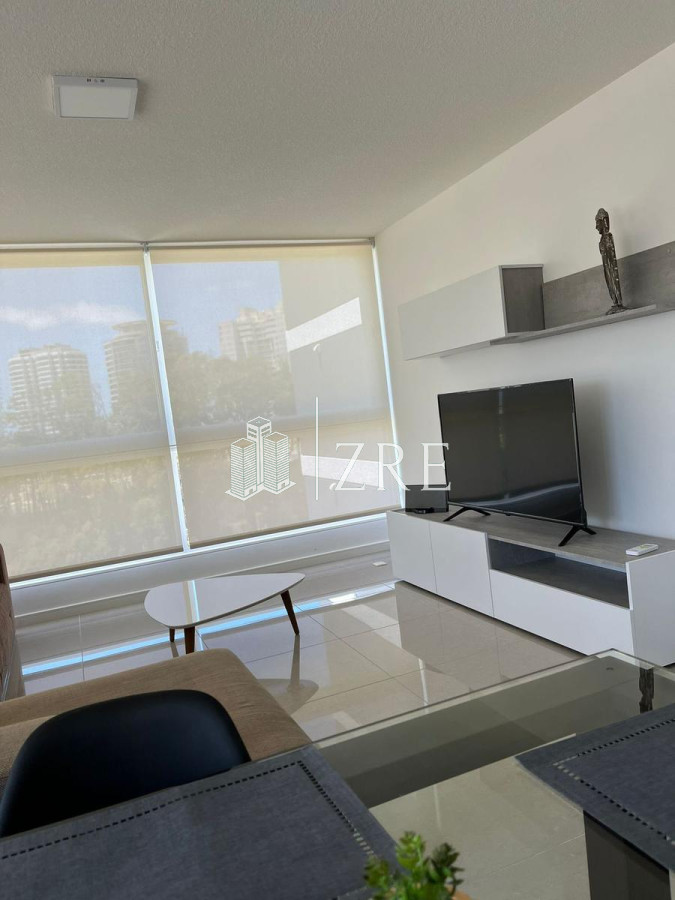 Apartamento ID.633 - Venta apartamento un dormitorio en Av. Roosevelt. Punta Del Este.