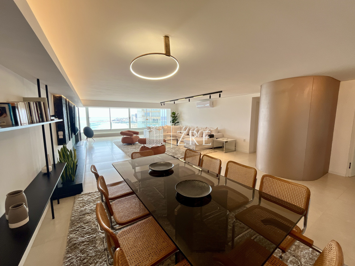 Apartamento ID.668 - Venta apartamento 4 dormitorios. Playa brava, Punta del Este 