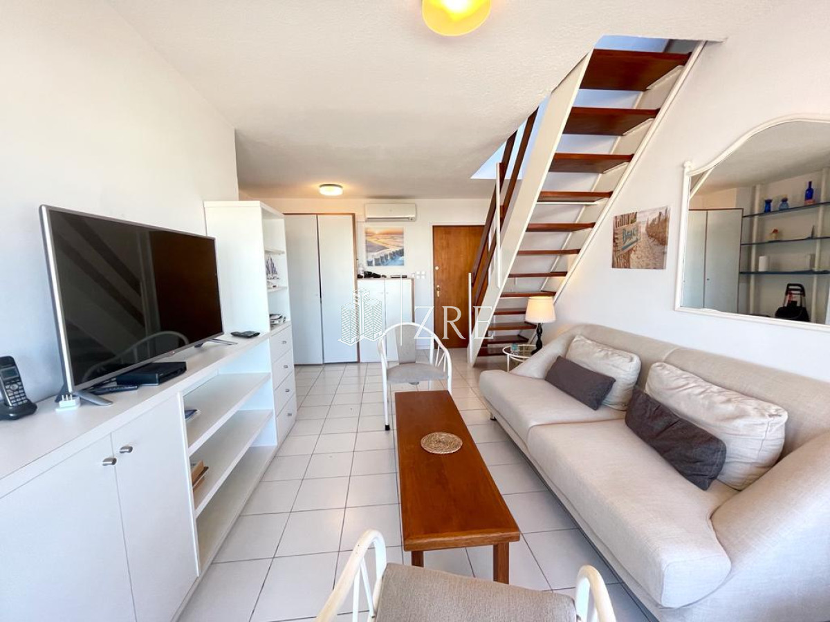 Apartamento ID.176 - Venta Departamento - 2 dormitorios - 3 baños - Peninsula - Punta del Este 