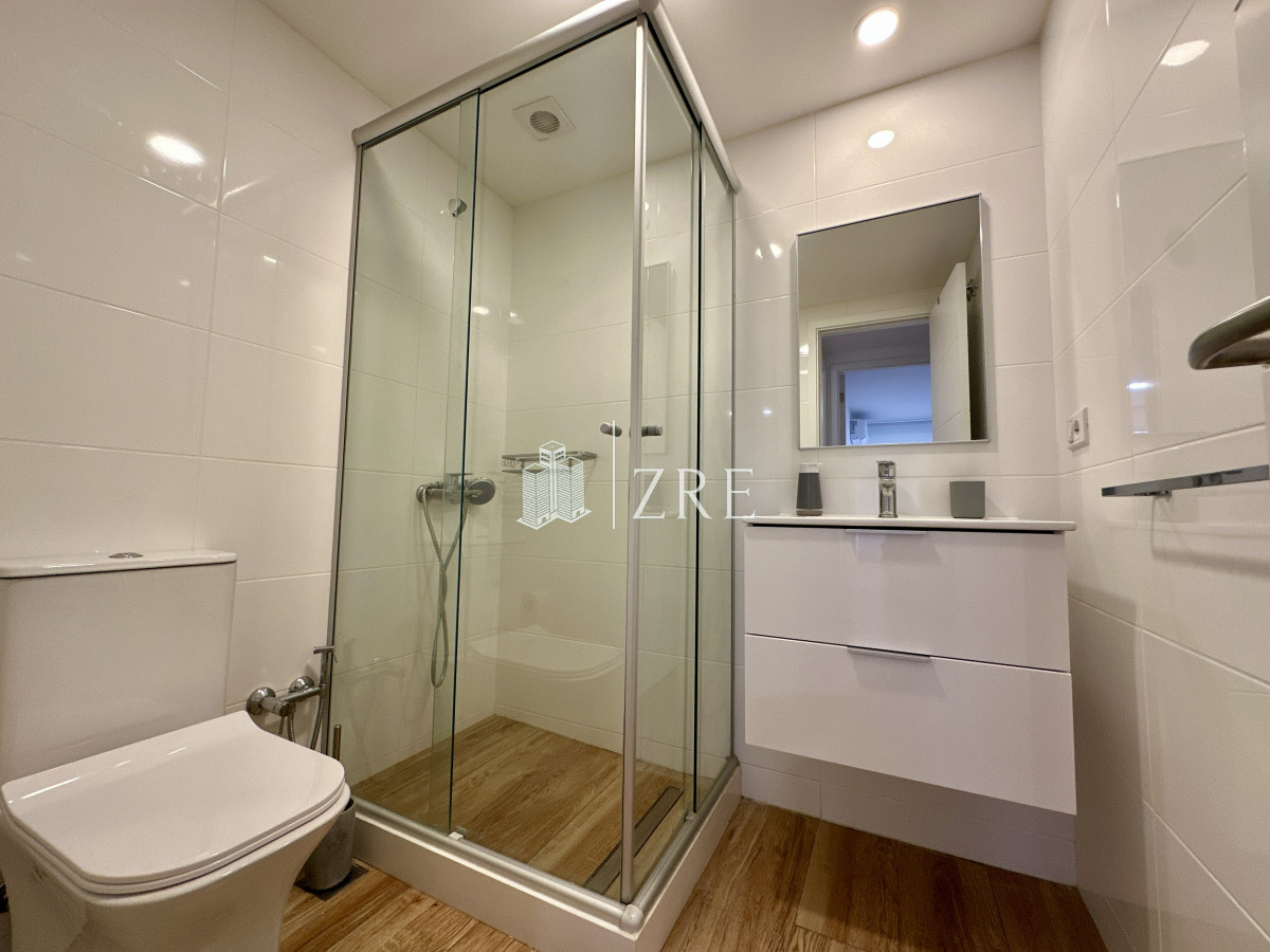 Apartamento ID.660 - Venta apartamento 2 dormitorios. Playa mansa, Punta del Este. 