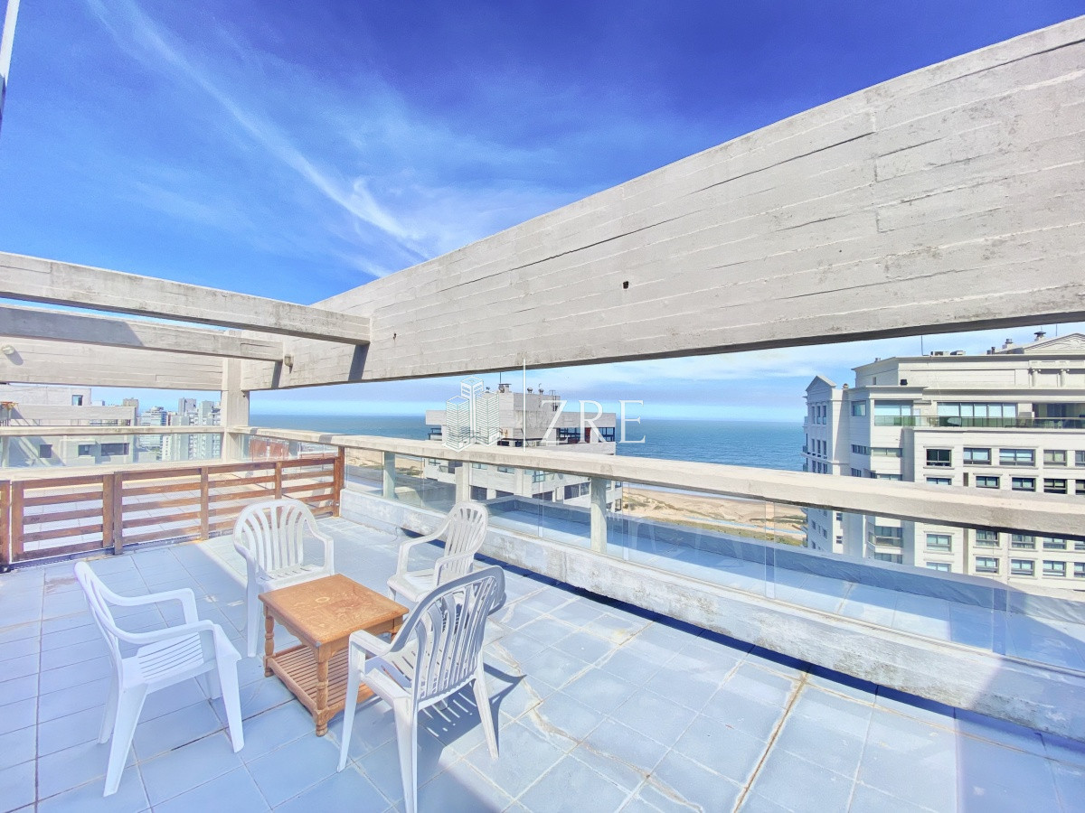 Apartamento ID.279 - Venta apartamento 4 dormitorios playa brava Punta del Este