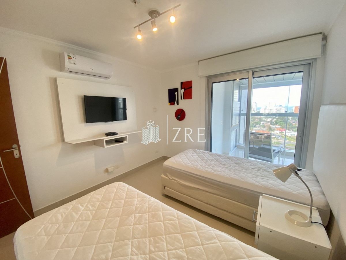 Apartamento ID.226 - Venta apartamento 2 dormitorios Punta del Este 