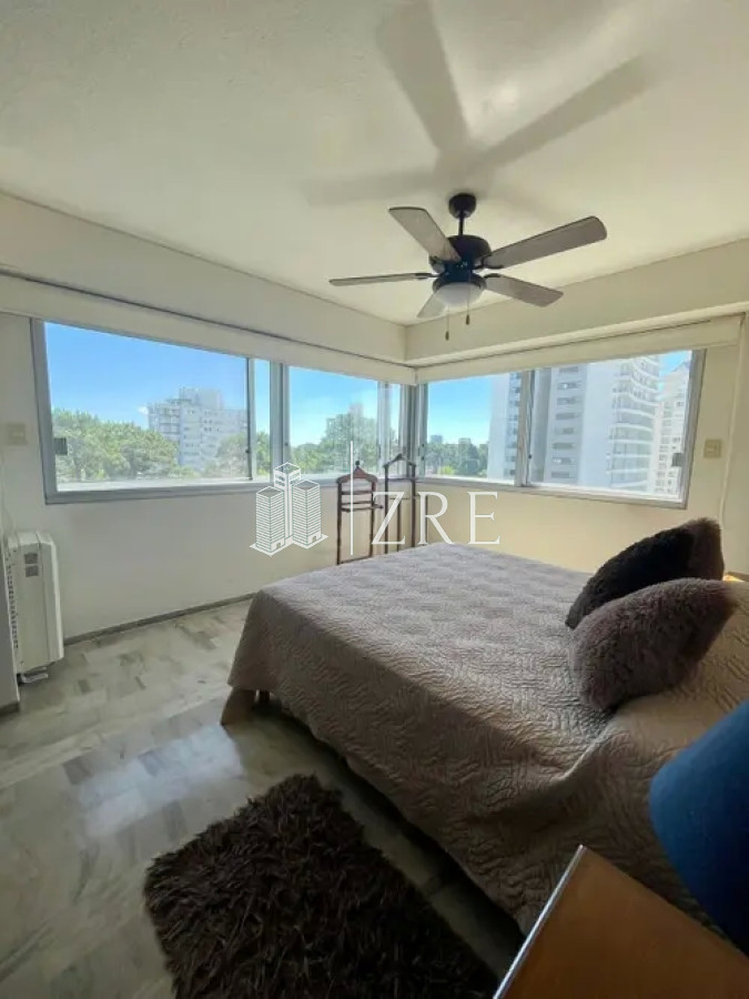Apartamento ID.73 - Venta Apartamento 3 dormitorios y dependencia servicio