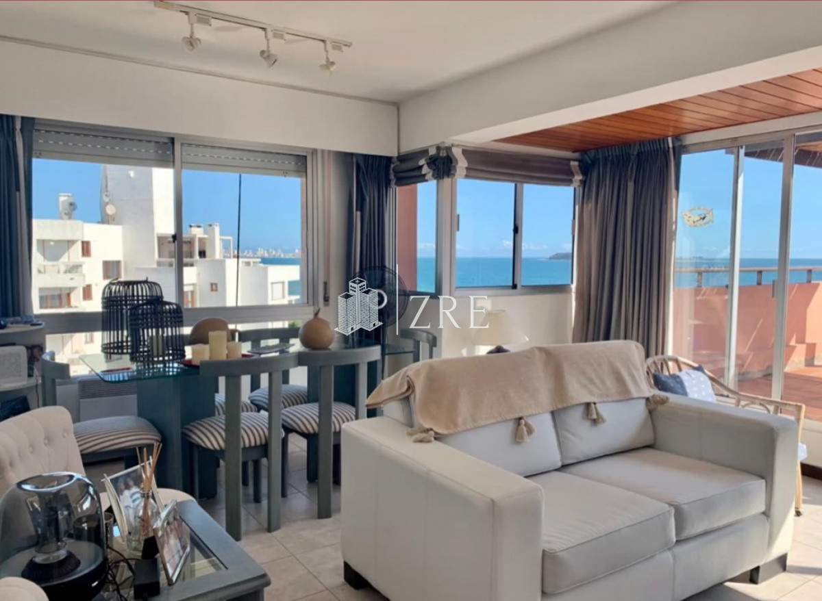 Apartamento ID.472 - Venta apartamento Frente al Mar, Playa Mansa en Venta Dos Dormitorios y Parrillero