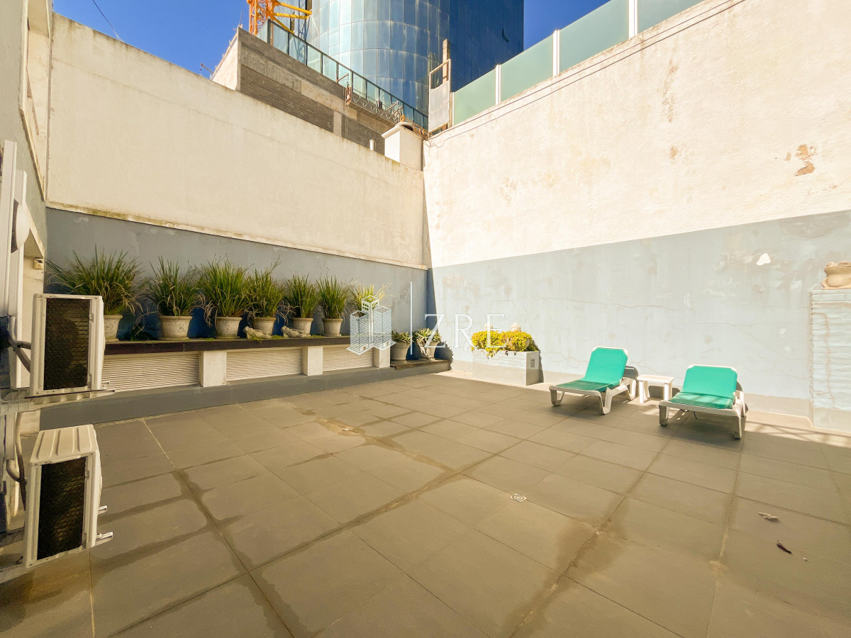 Apartamento ID.985 - Venta y alquiler apartamento en Península, Punta del Este 