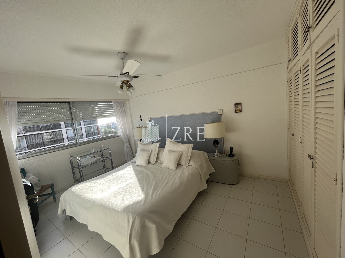 Apartamento ID.132 - Venta aparartamento en Peninsula Punta del Este, 2 dormitorios 2 baños