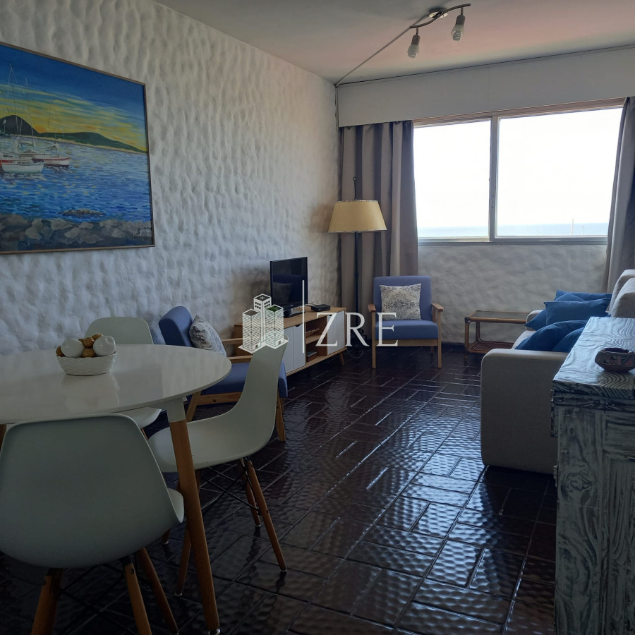 Apartamento ID.611 - Venta apartamento 1 dormitorio y medio. Playa brava, Punta del Este. 