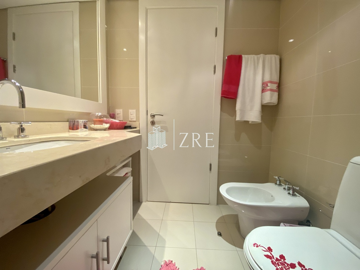 Apartamento ID.364 - Venta apartamento 4 dormitorios playa mansa Punta del Este