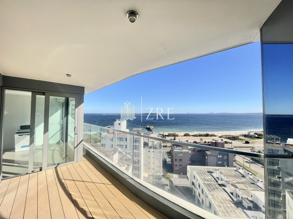 Apartamento ID.224 - Venta apartamento. 3 Dormitorios. Playa mansa, Punta del Este.
