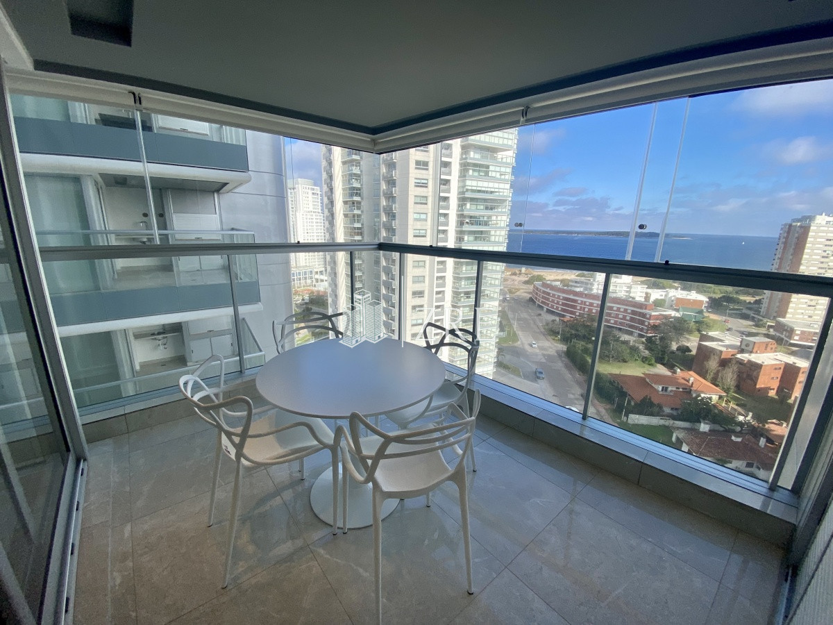 Apartamento ID.311 - Venta dos dormitorios playa mansa Punta del Este