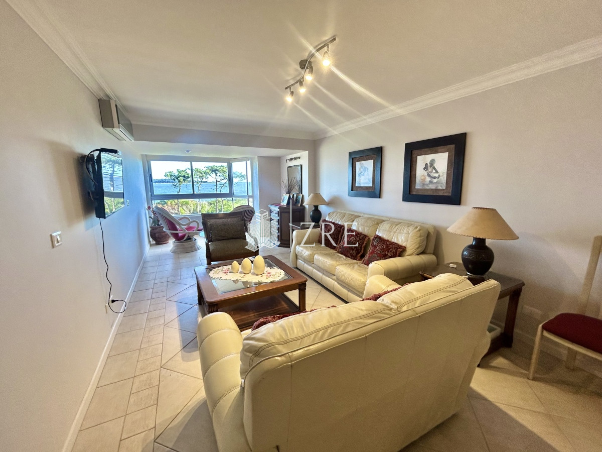 Apartamento ID.83 - Venta penthouse duplex Punta del Este primera linea Playa Mansa