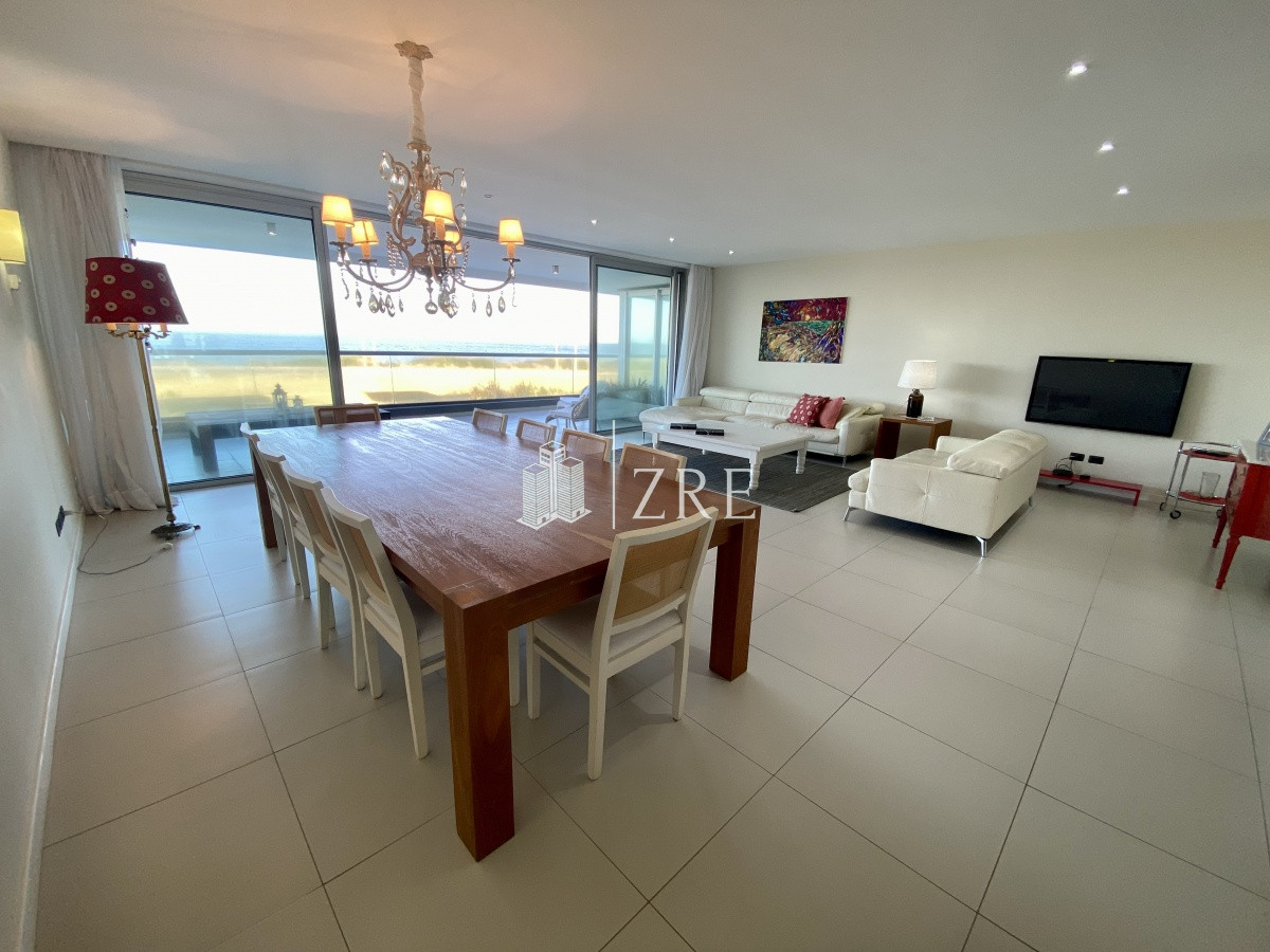 Apartamento ID.341 - Venta apartamento 4 dormitorios, playa brava Punta del Este 