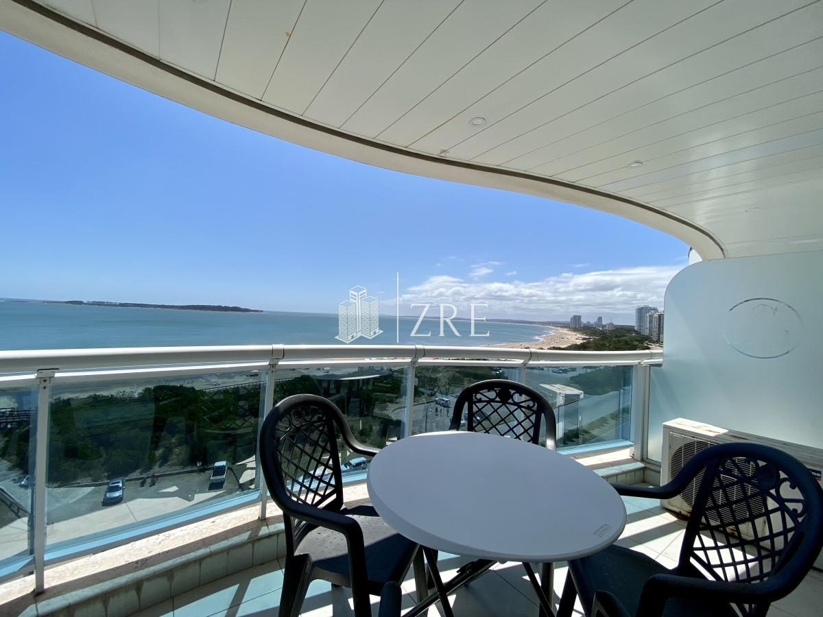 Apartamento ID.379 - Venta apartamento 3 dormitorios. Playa mansa, Punta del Este