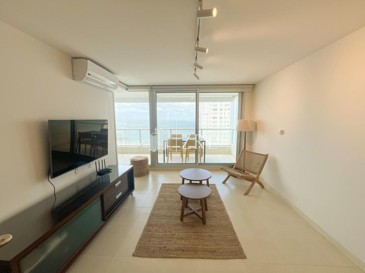 Apartamento ID.931 - Alquiler temporal, apartamento 2 dormitorios. Playa mansa, Punta del Este. 