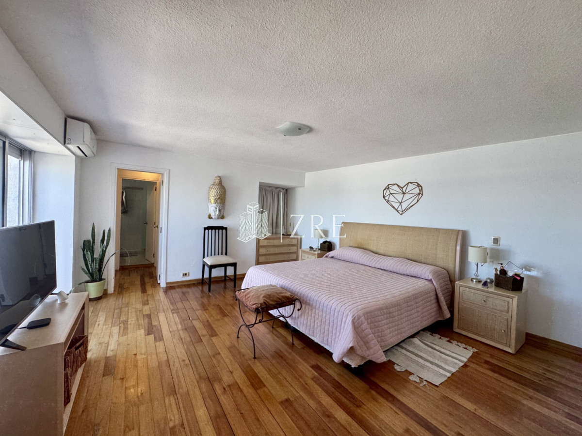 Apartamento ID.1317 - Venta. Penthouse dúplex. 3 dormitorios + dependencia 