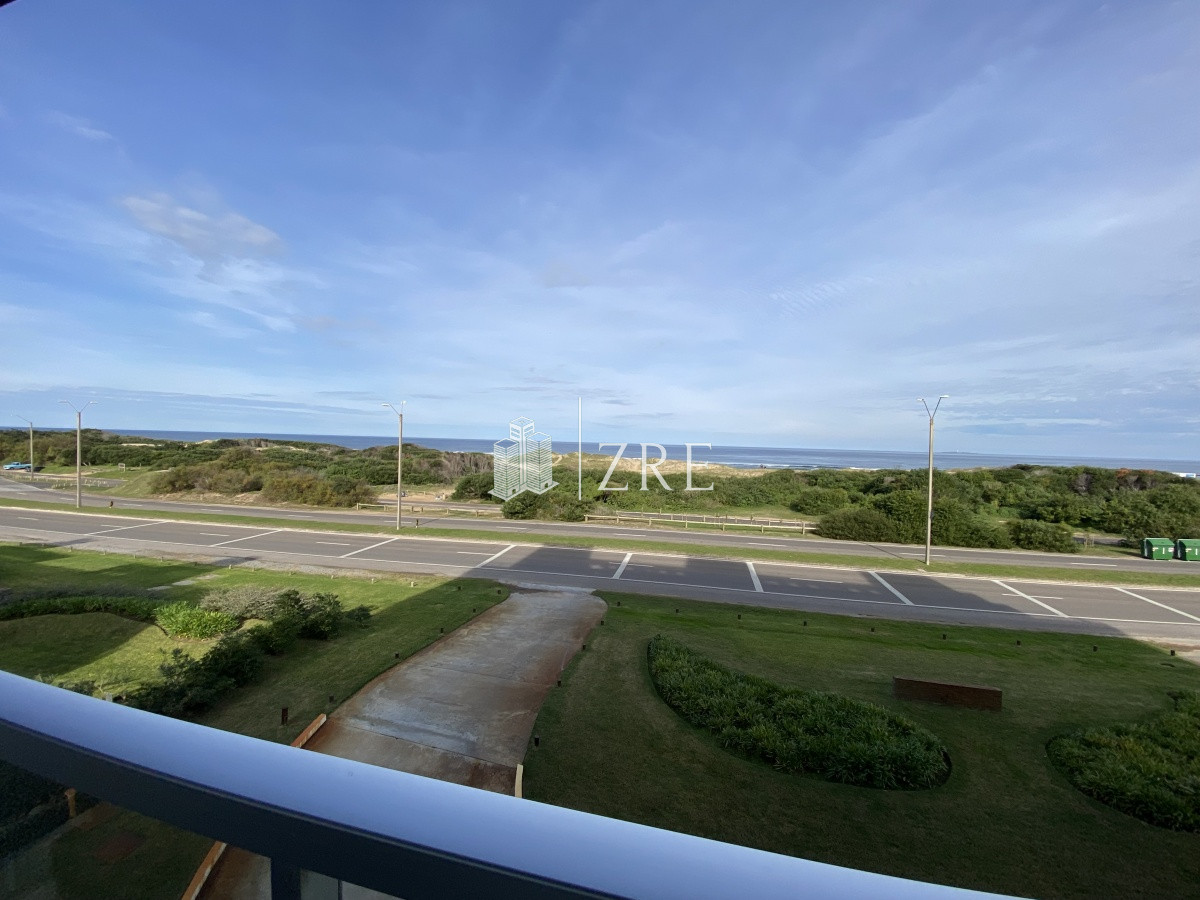 Apartamento ID.232 - Venta apartamento 3 dormitorios playa brava Punta del Este 