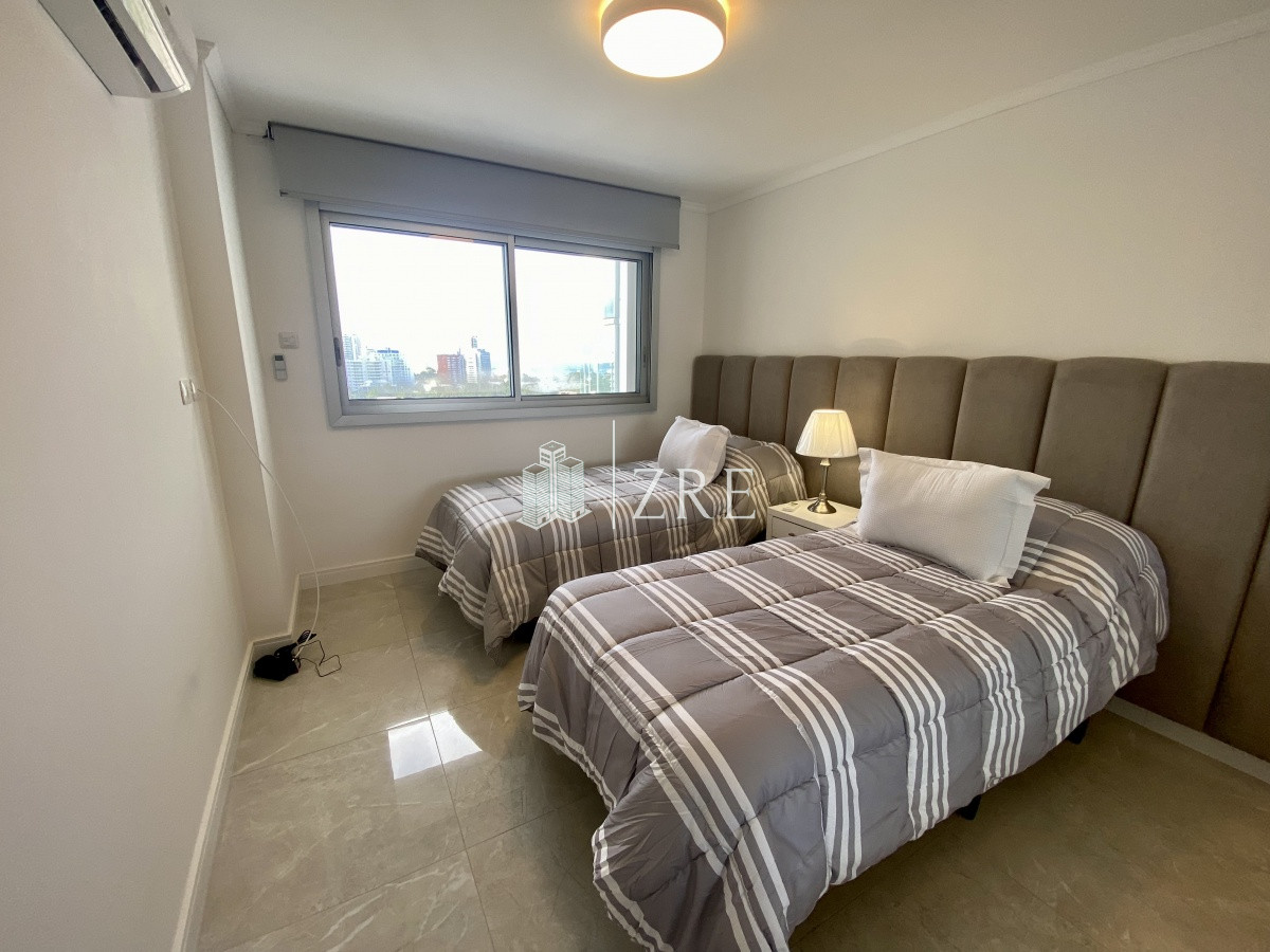 Apartamento ID.311 - Venta dos dormitorios playa mansa Punta del Este