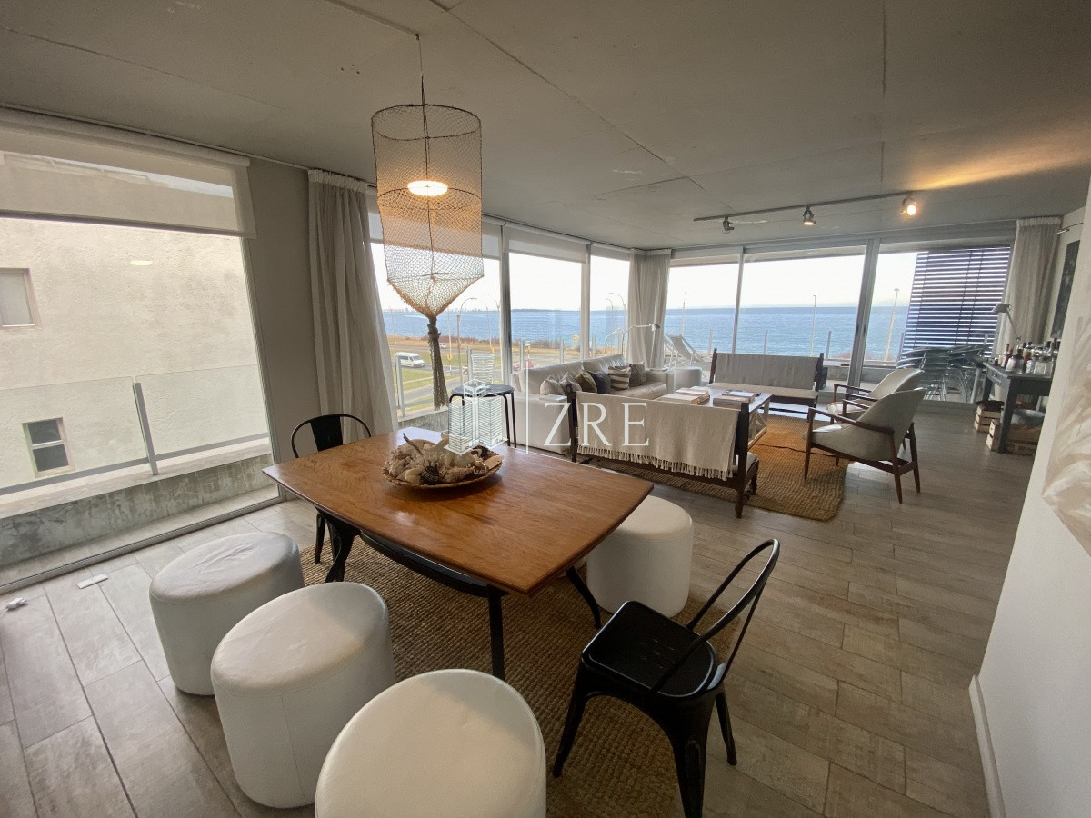 Apartamento ID.335 - Venta apartamento 3 dormitorios playa mansa Punta del Este