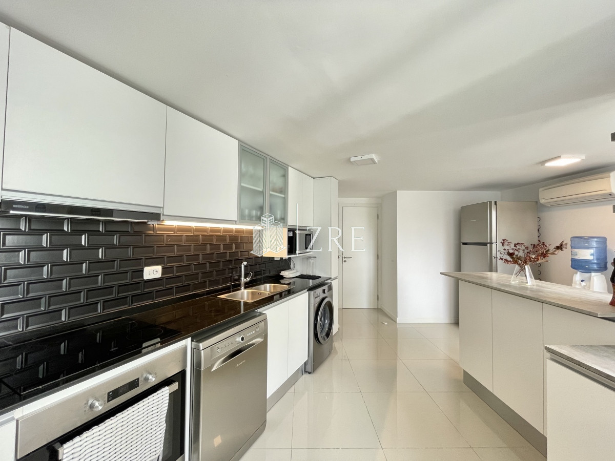 Apartamento ID.235 - venta apartamento 2 dormitorios  2 baños  Parrillero. Playa mansa, Punta del Este 