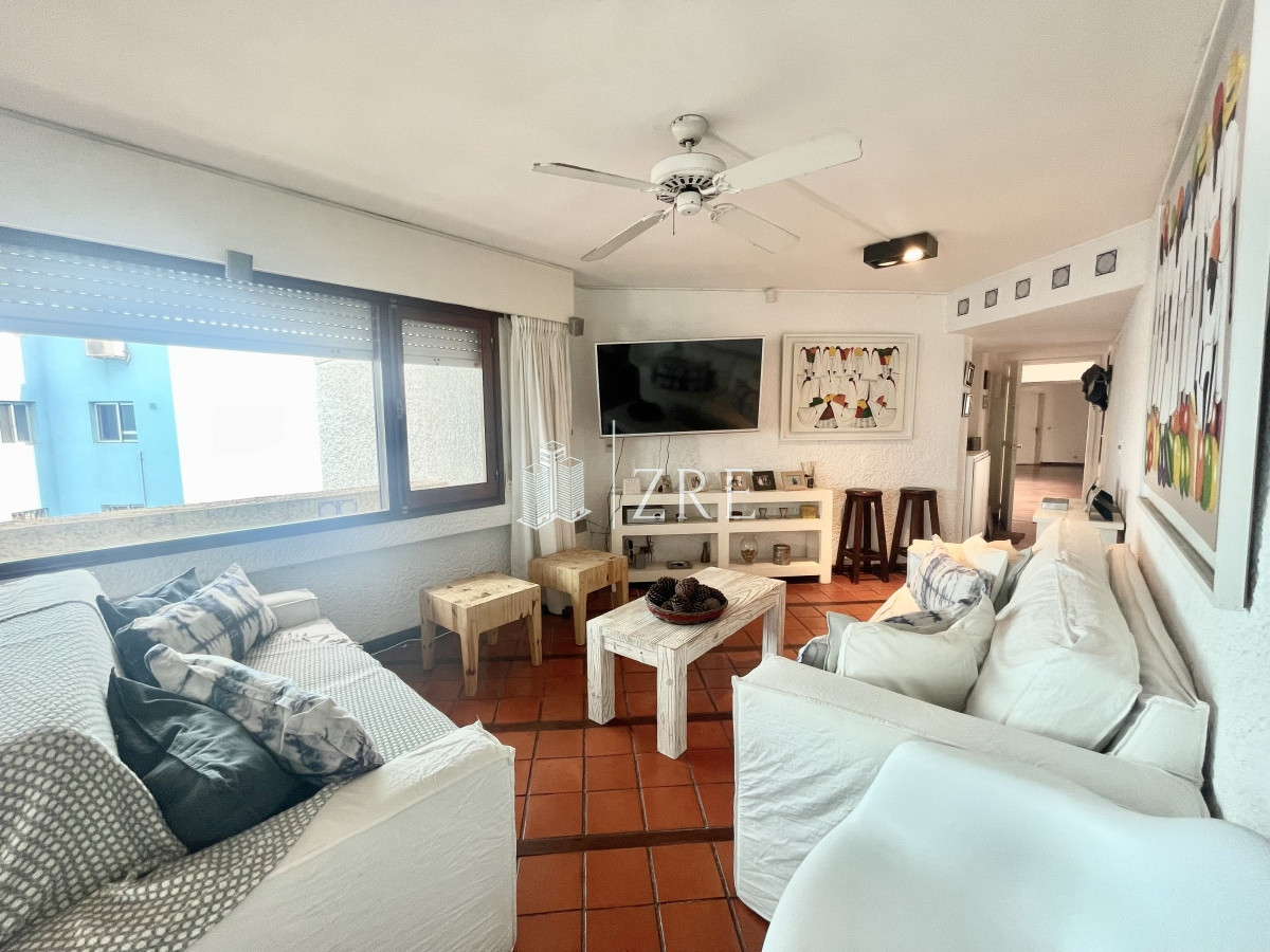 Apartamento ID.196 - Oportunidad Venta Departamento - 3 Dormitorios 2 Baños - Playa Mansa 