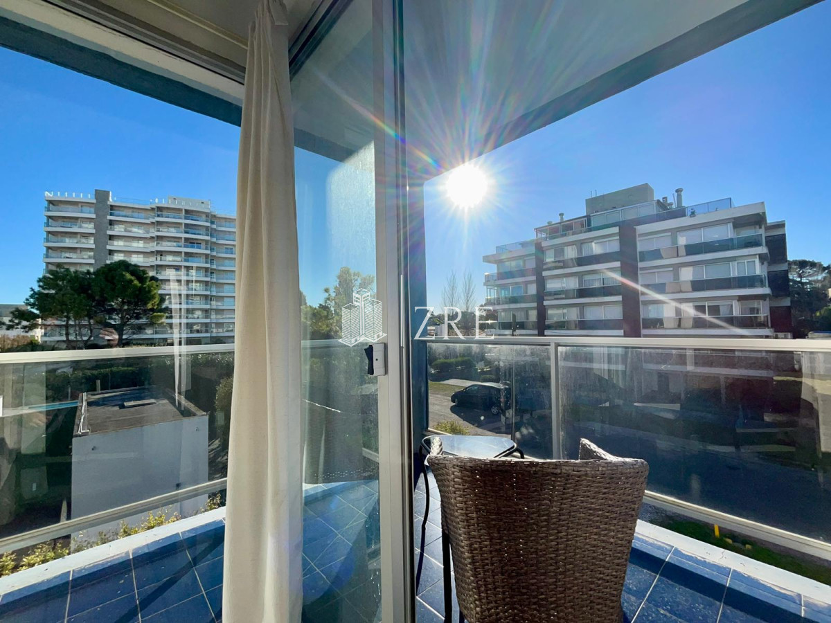 Apartamento ID.866 - Venta apartamento dos dormitorios. Aidy grill. Punta Del Este.