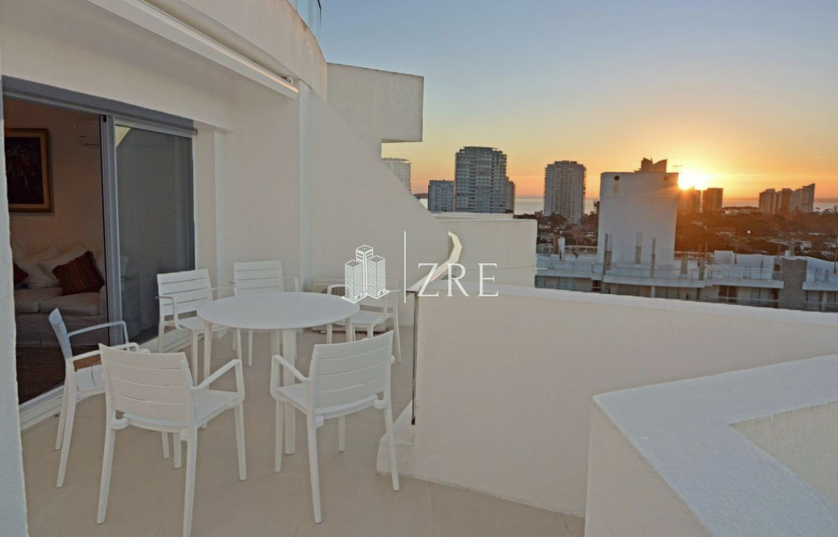 Apartamento ID.163 - Venta apartamento 3 dormitorios. Aidy Grill, Punta del Este.  