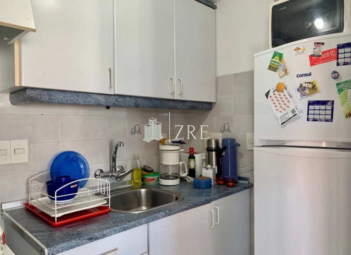 Apartamento ID.472 - Venta apartamento Frente al Mar, Playa Mansa en Venta Dos Dormitorios y Parrillero