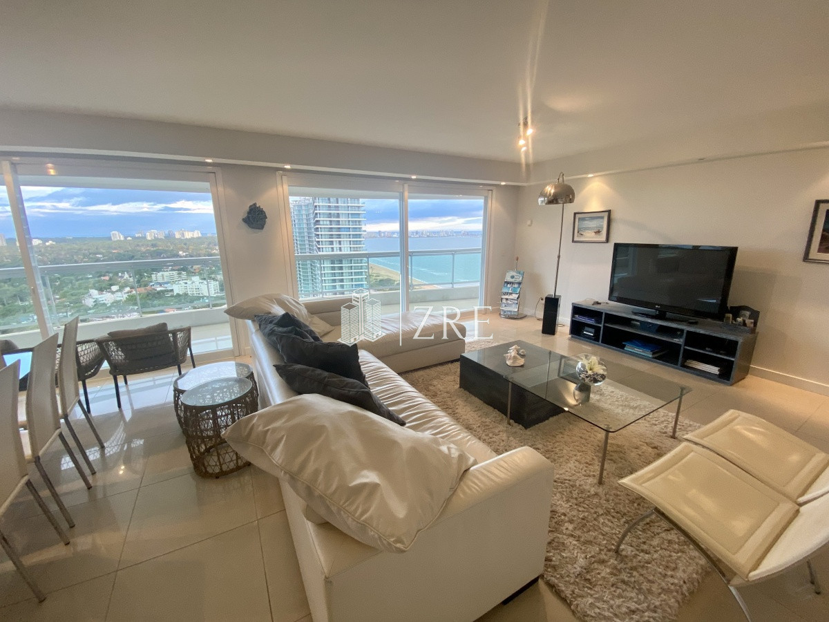 Apartamento ID.364 - Venta apartamento 4 dormitorios playa mansa Punta del Este