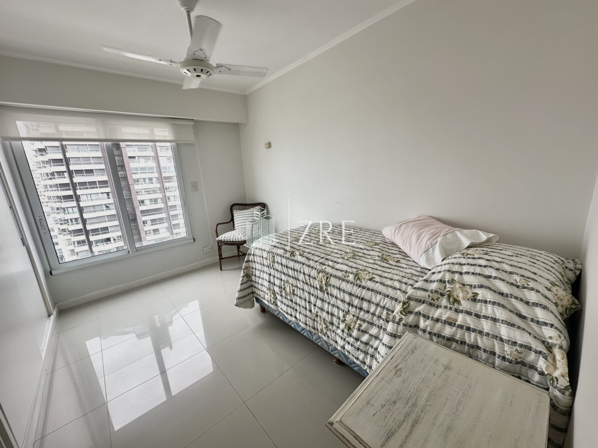 Apartamento ID.771 - Alquiler Apartamento 4 dormitorios