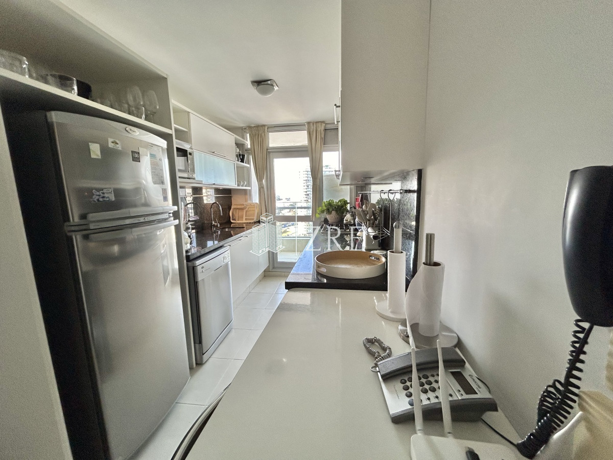 Apartamento ID.736 - Venta apartamento Punta del Este en Playa Mansa con vista al mar. 2 dormitorios
