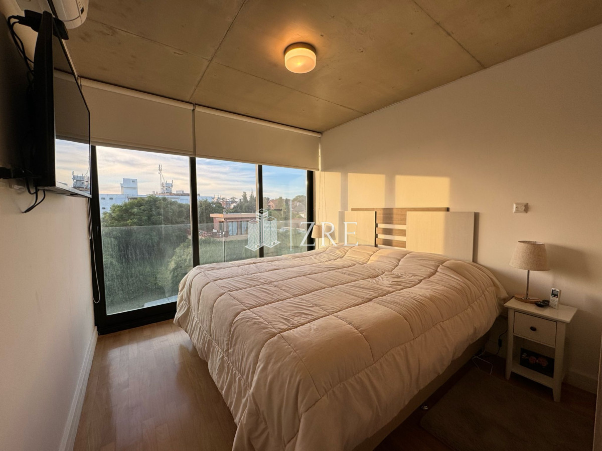 Apartamento ID.127 - Venta apartamento 2 dormitorios. Playa mansa, Punta del Este 