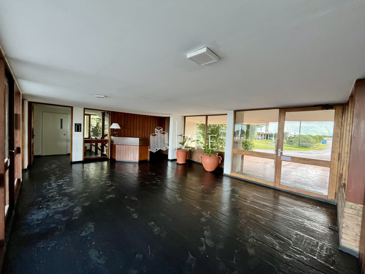 Apartamento ID.561 - Venta Apartamento Punta del este, Playa Brava