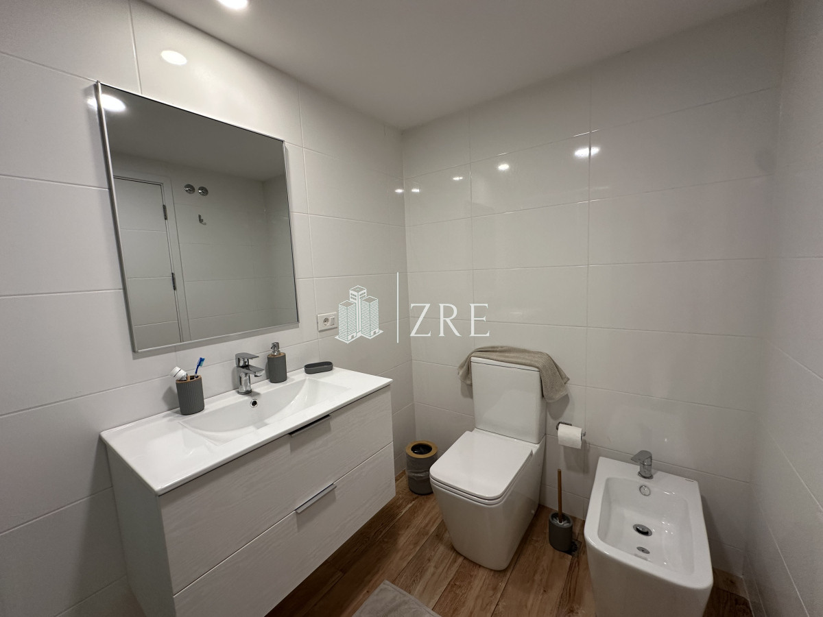 Apartamento ID.661 - Venta apartamento 3 dormitorios. Playa mansa, Punta del Este. 
