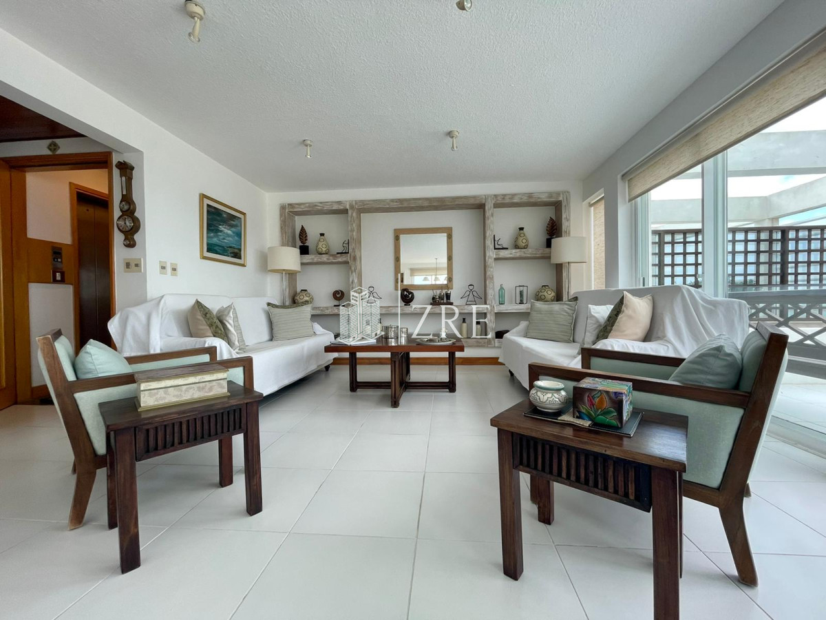 Apartamento ID.491 - Venta penthouse en primera linea de la Brava!