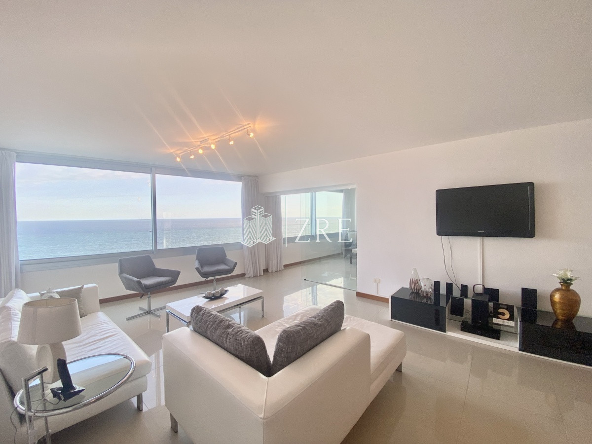 Apartamento ID.290 - Alquiler temporal tiburón III Punta del Este tres dormitorios.  