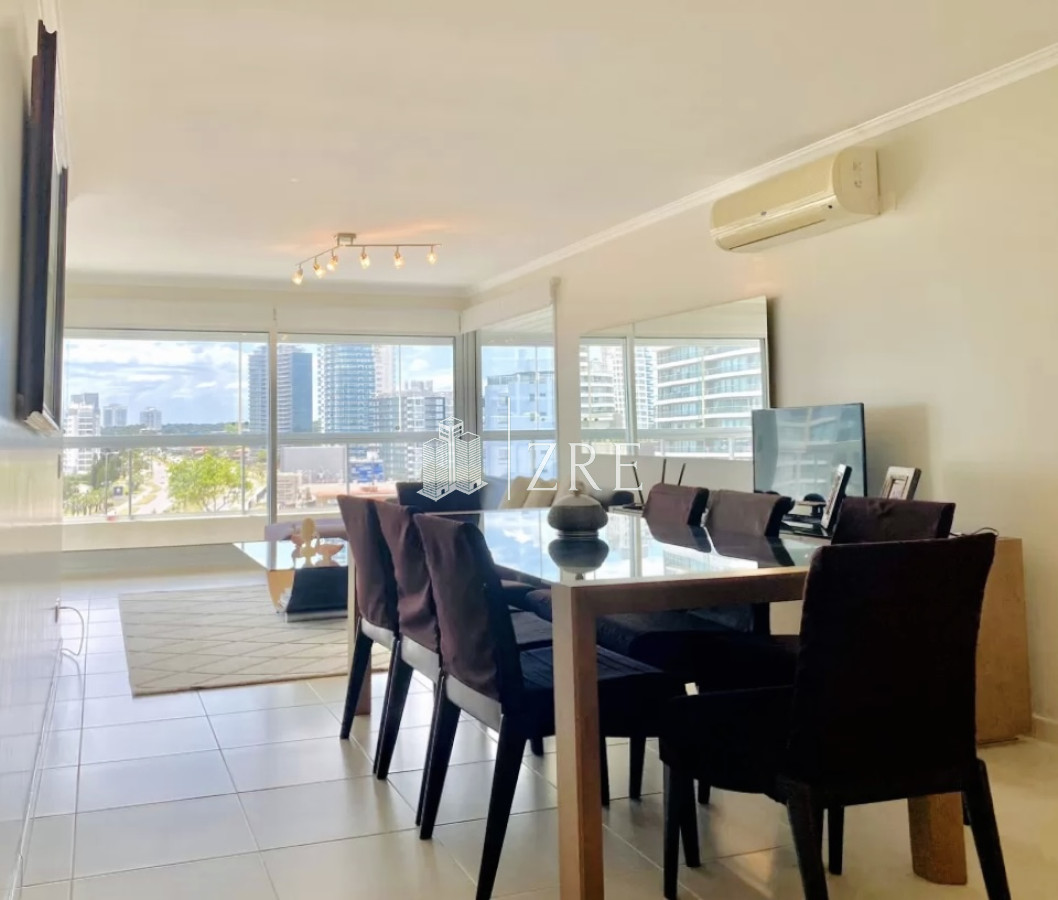 Apartamento ID.903 - Apartamento en Venta de tres dormitorios, Punta del Este 