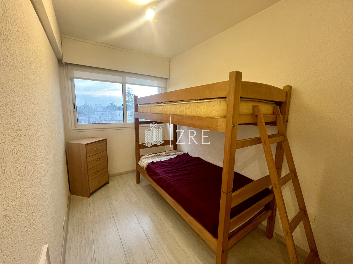 Apartamento ID.691 - Venta apartamento 3 dormitorios. Penisnuala, Punta del Este. 