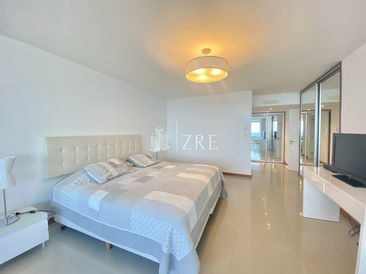 Apartamento ID.290 - Alquiler temporal tiburón III Punta del Este tres dormitorios.  