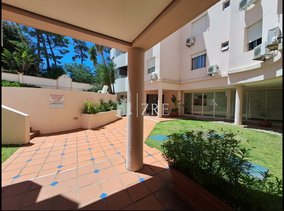 Apartamento ID.614 - Venta apartamento 3 dormitorios. Playa mansa, Punta del Este 
