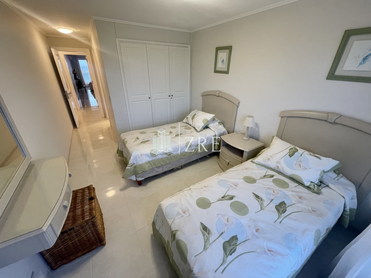 Apartamento ID.419 - Venta apartamento en playa mansa, primera línea, Punta del Este