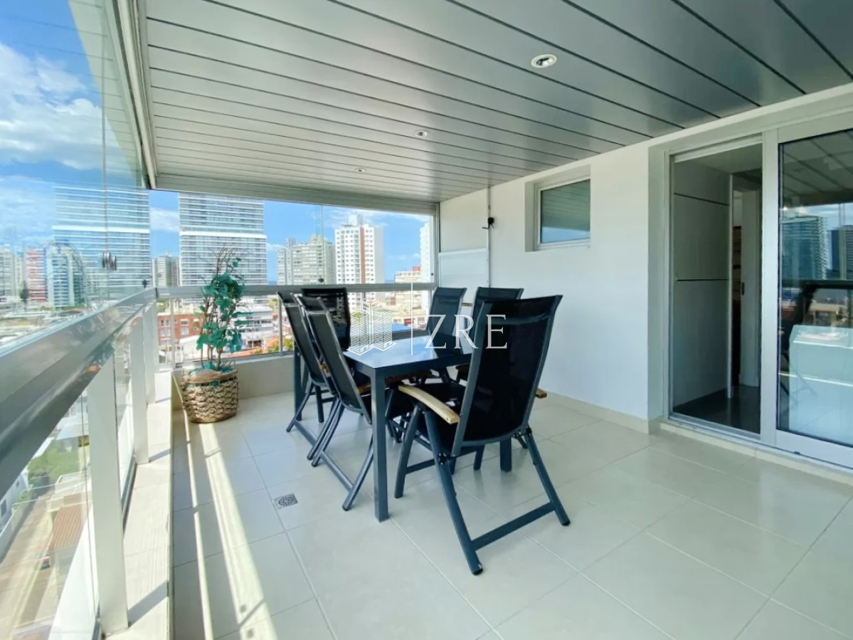 Apartamento ID.903 - Apartamento en Venta de tres dormitorios, Punta del Este 