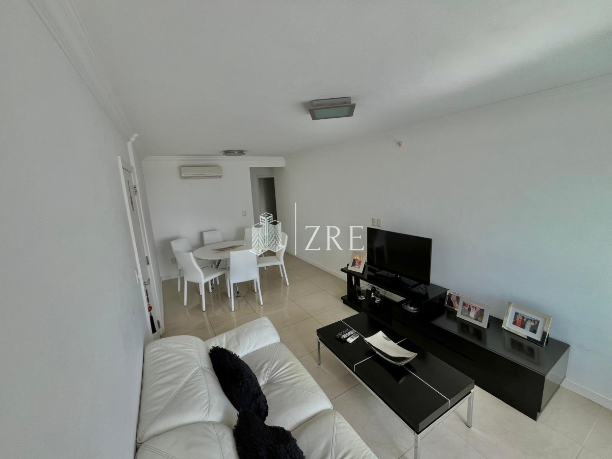 Apartamento ID.656 - Venta apartamento 2 dormitorios. Playa mansa, Punta del Este. 