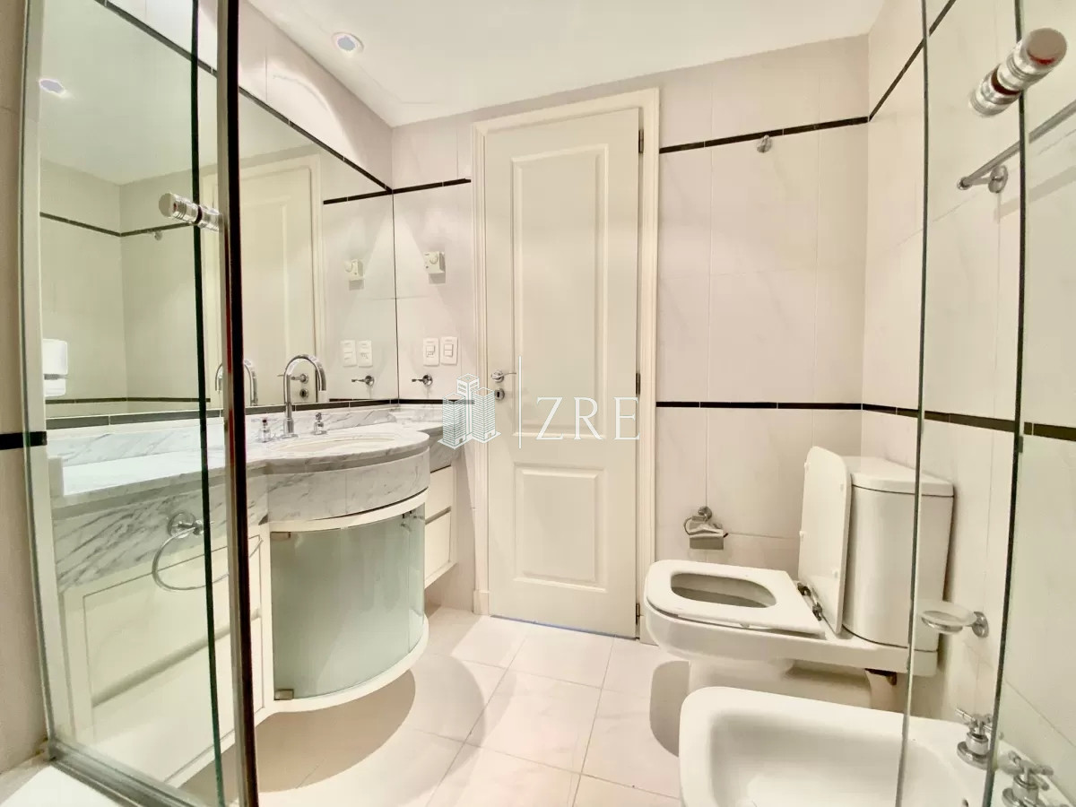 Apartamento ID.903 - Apartamento en Venta de tres dormitorios, Punta del Este 