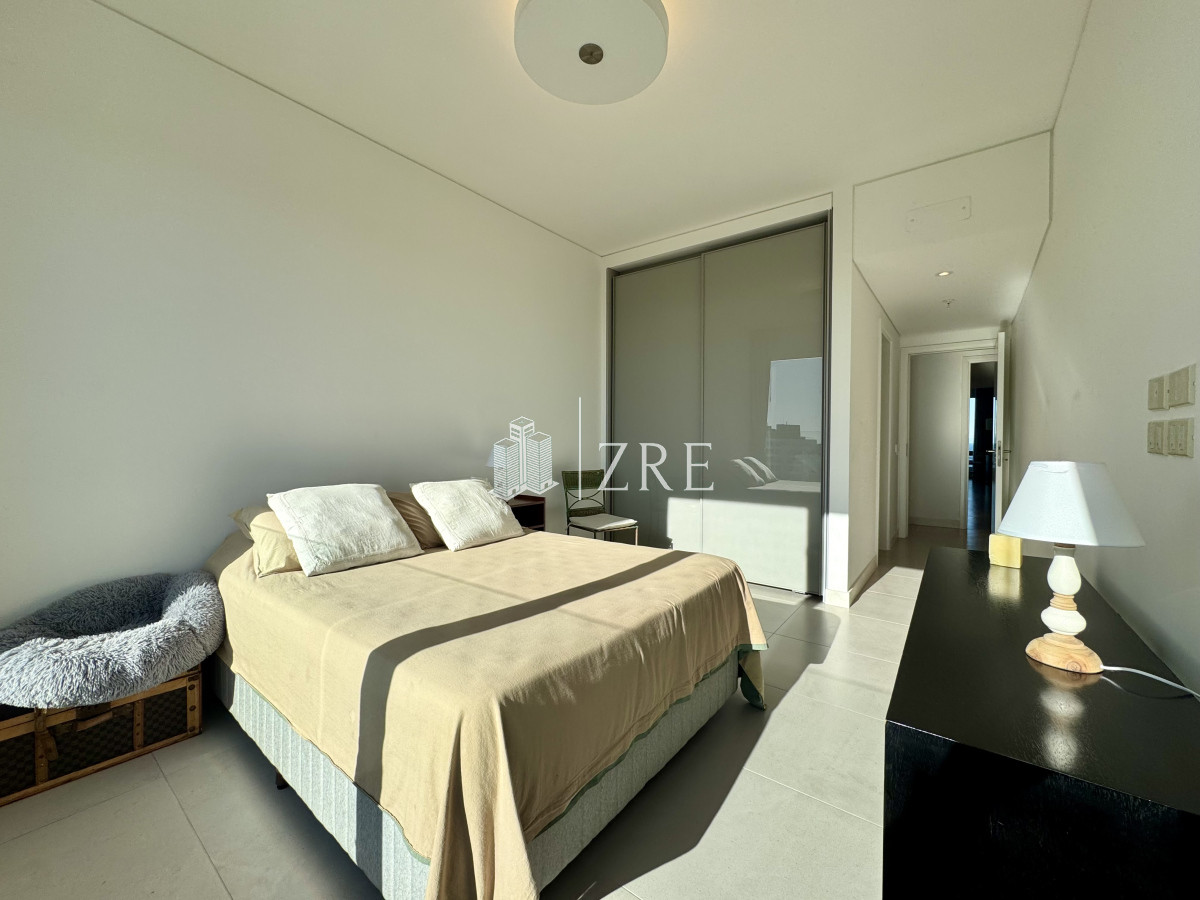 Apartamento ID.558 - Venta apartamento Punta del Este, playa brava 