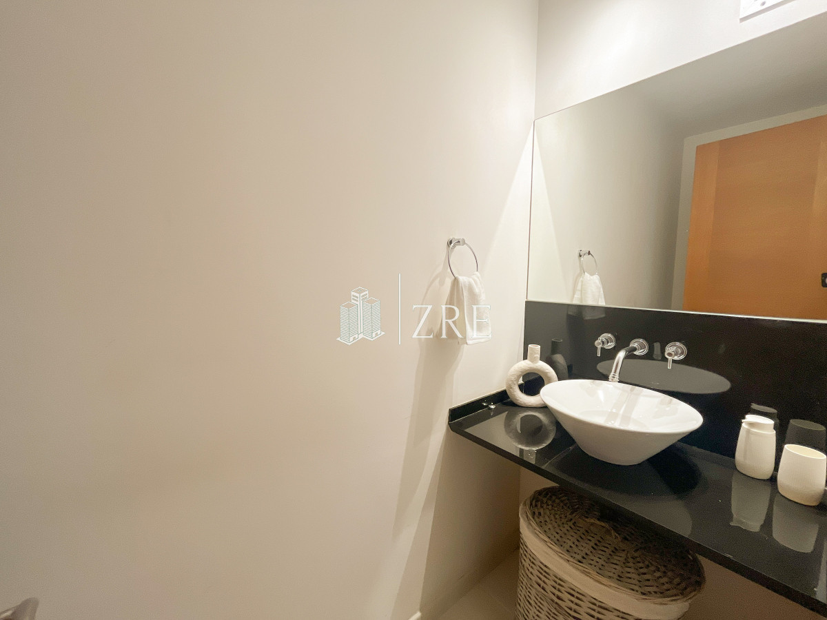 Apartamento ID.931 - Alquiler temporal, apartamento 2 dormitorios. Playa mansa, Punta del Este. 