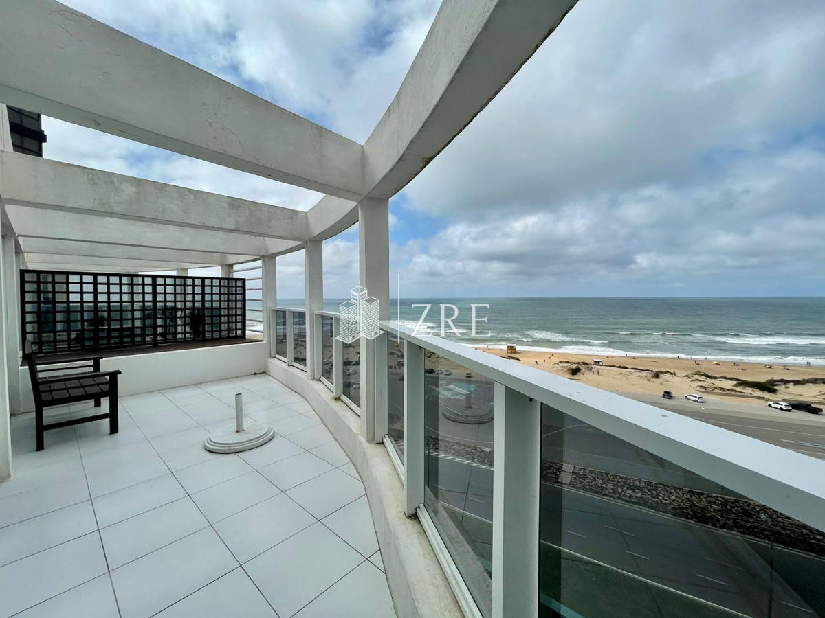 Apartamento ID.491 - Venta penthouse en primera linea de la Brava!