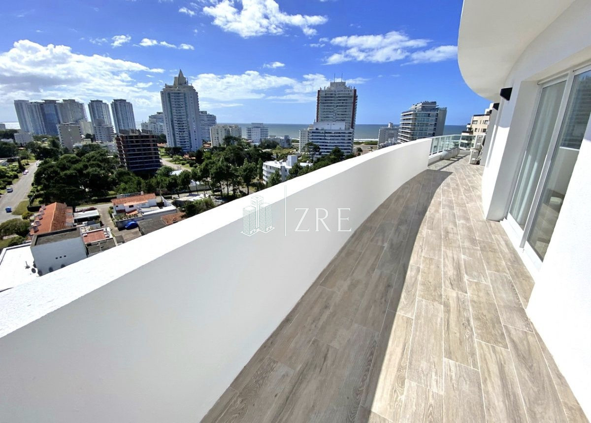 Apartamento ID.163 - Venta apartamento 3 dormitorios. Aidy Grill, Punta del Este.  